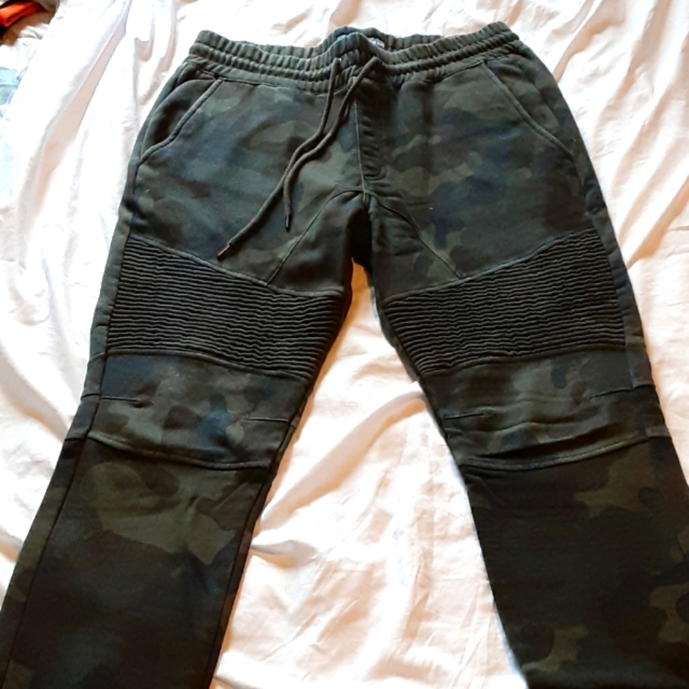 Mens Camo pants